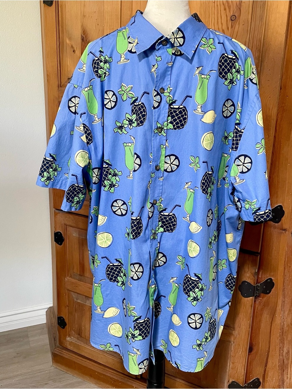 Casual Blue Tropical Cocktail Print Button-Down Shirt